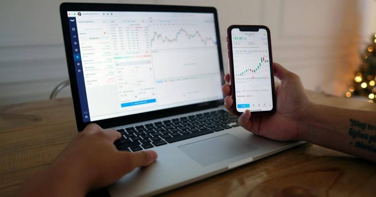 A Simple Beginner Path to Earning Through the Forex Market